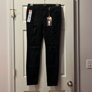 Black distressed skinny jeans